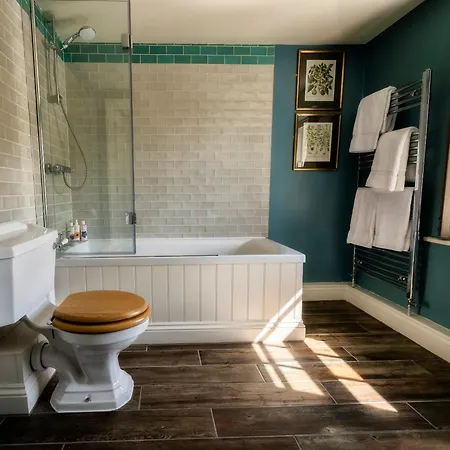 George And Dragon Clifton イン ペンリス